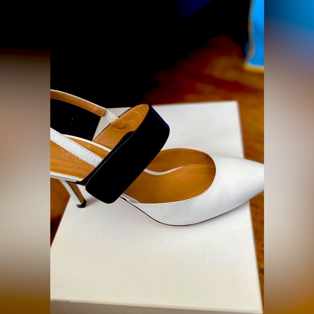 Women’s heel